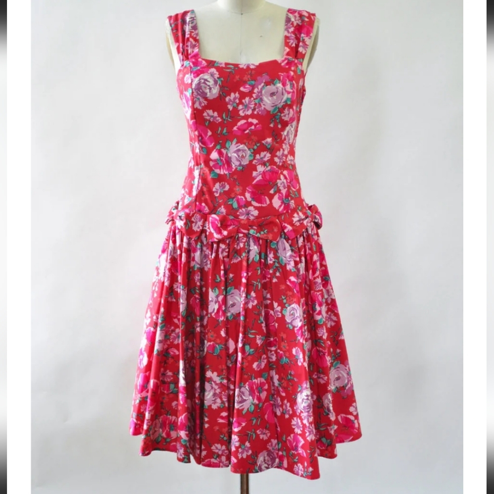 Very cute Laura Ashley 1980's Vintage  garden party dream dress size US 12